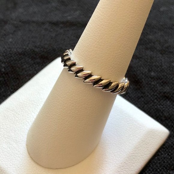 STERLING SILVER RING - Picture 2 of 3